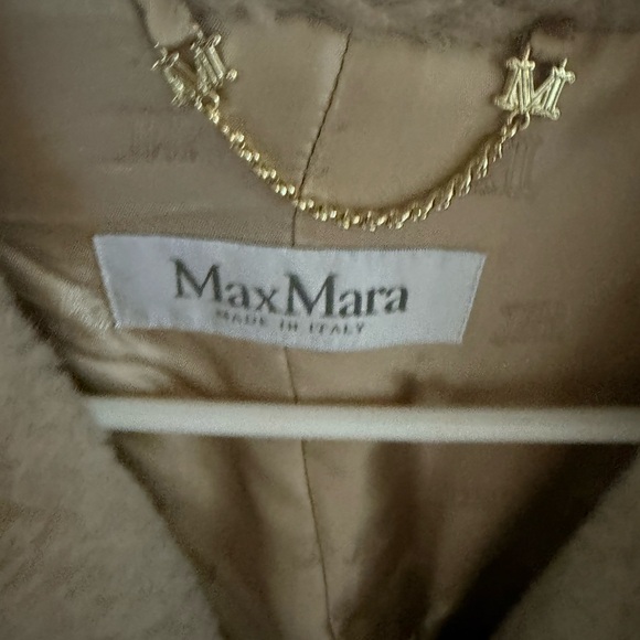 MaxMara Cream Luxury Coat - Picture 2 of 3